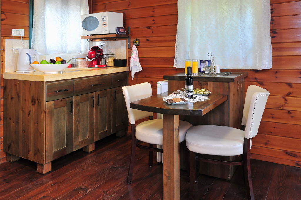 Bikta Banof Appartement Rosh Pinna Kamer foto