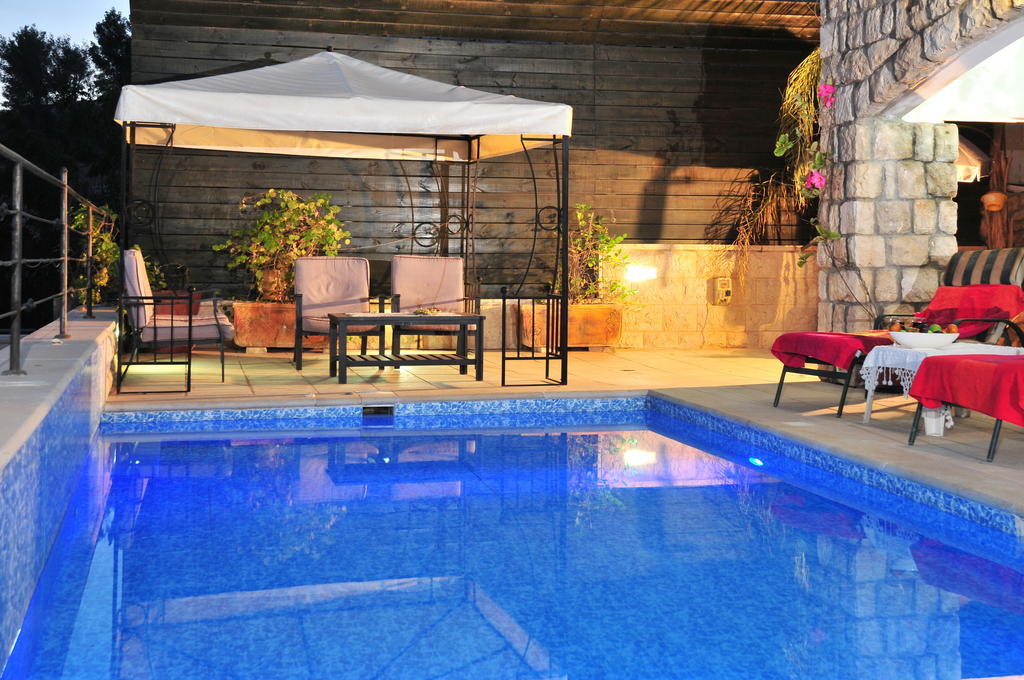 Bikta Banof Appartement Rosh Pinna Kamer foto